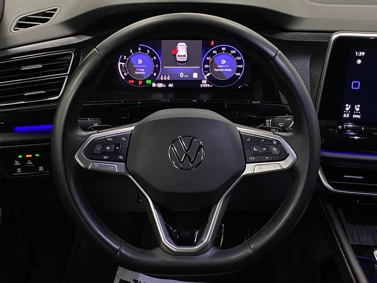 2025 Volkswagen Atlas Cross Sport 2.0T SEL Premium R-Line 4MOTION