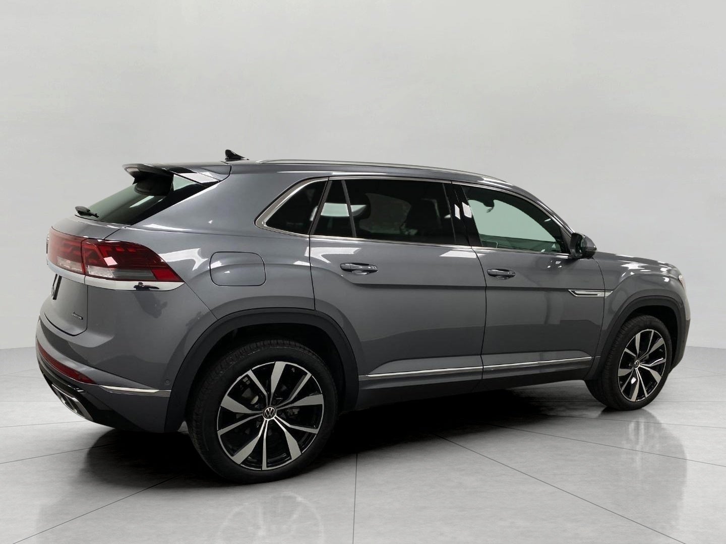 2025 Volkswagen Atlas Cross Sport 2.0T SEL Premium R-Line 4MOTION