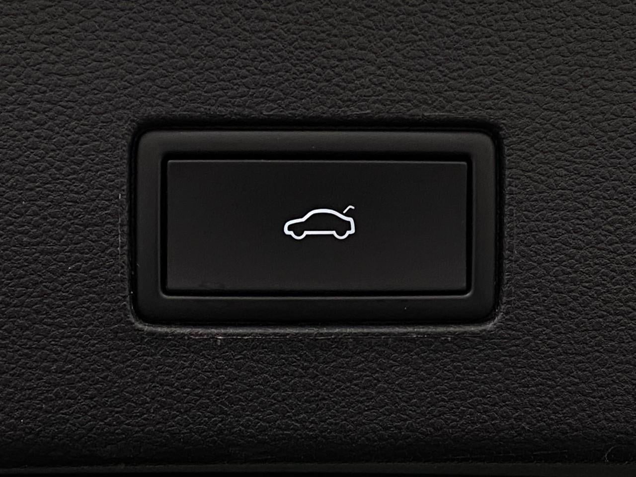 2023 Volkswagen Atlas Cross Sport 3.6L V6 SE w/Technology 4MOTION