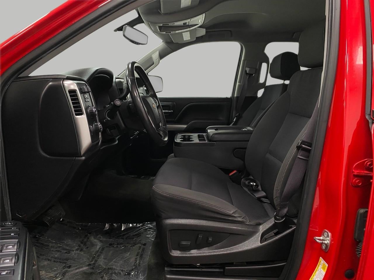 2017 Chevrolet SILVERADO 1500 CREW CAB PICKUP - SHORT BED