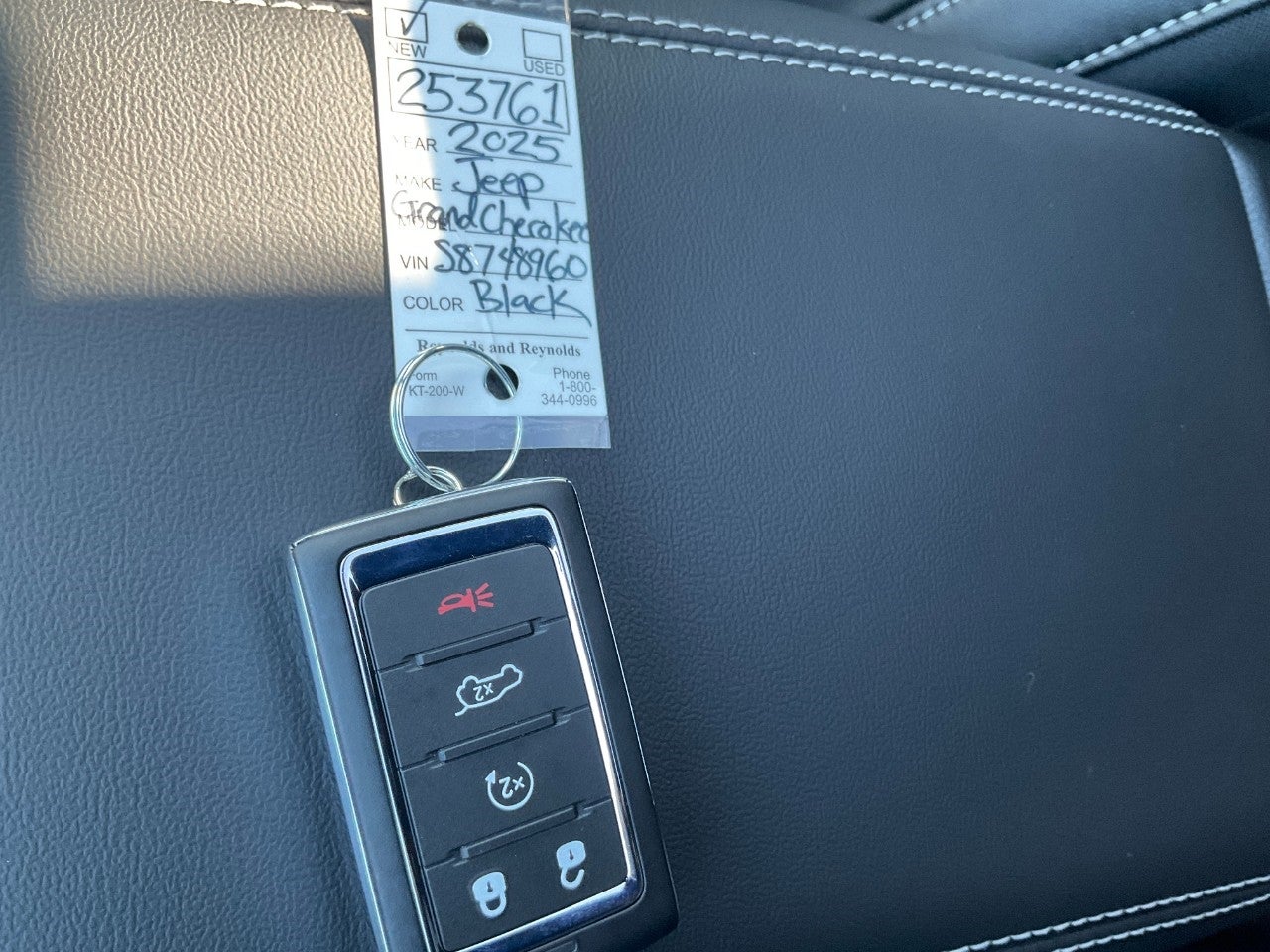 2025 Jeep Grand Cherokee GRAND CHEROKEE LIMITED 4X4