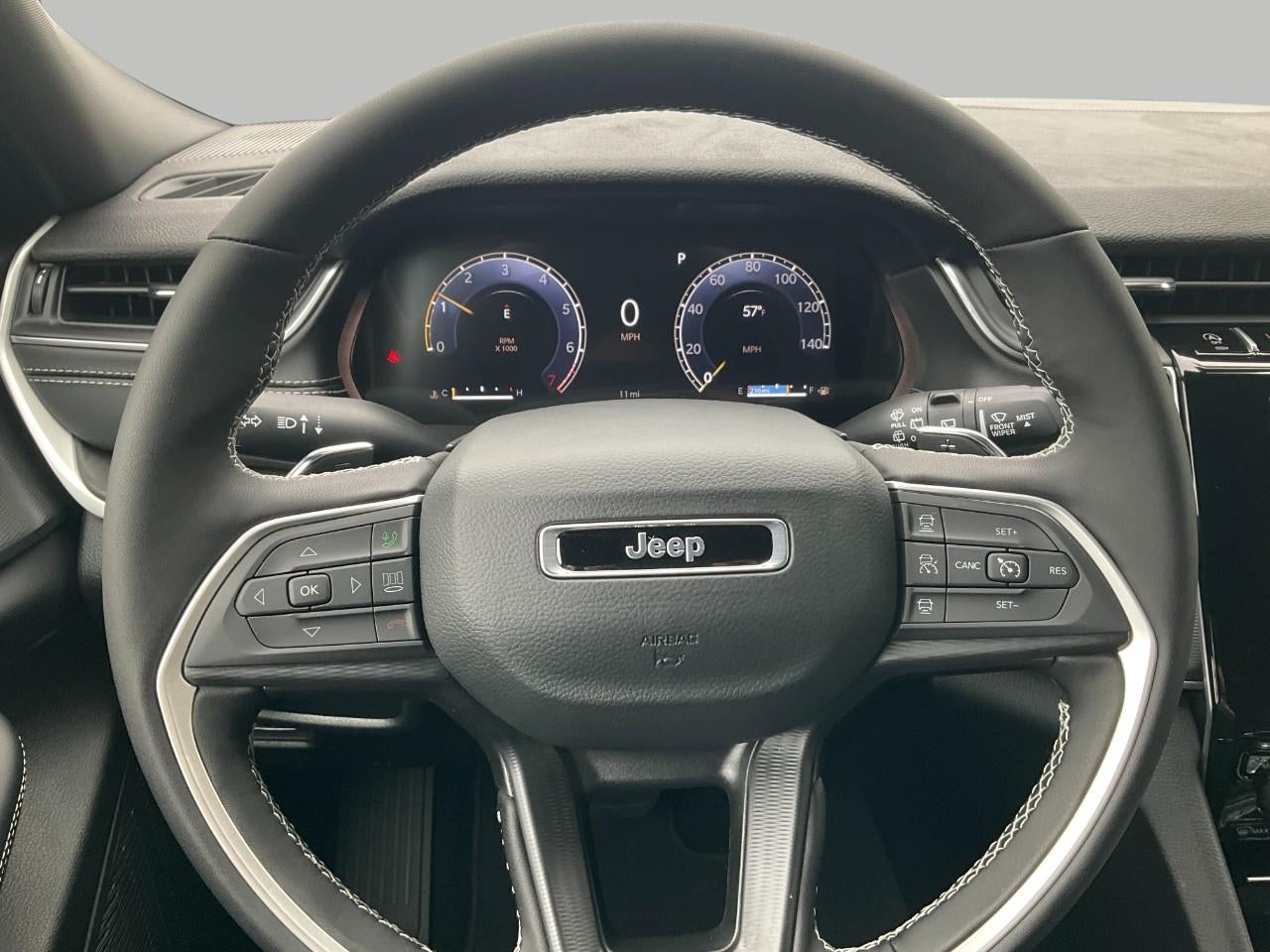 2025 Jeep Grand Cherokee GRAND CHEROKEE L LAREDO X 4X4