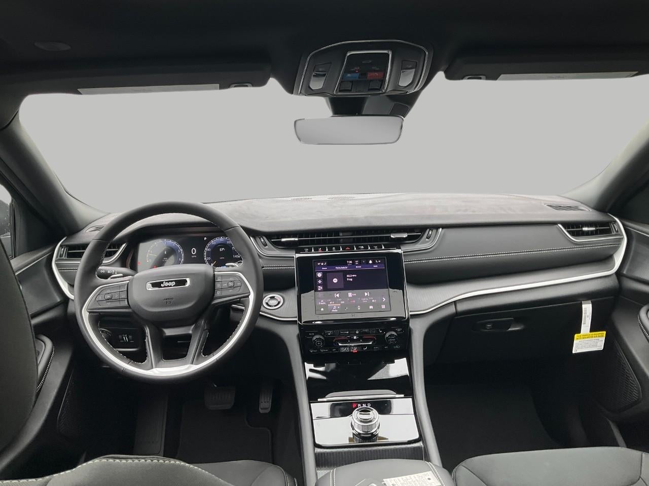 2025 Jeep Grand Cherokee GRAND CHEROKEE L LAREDO X 4X4