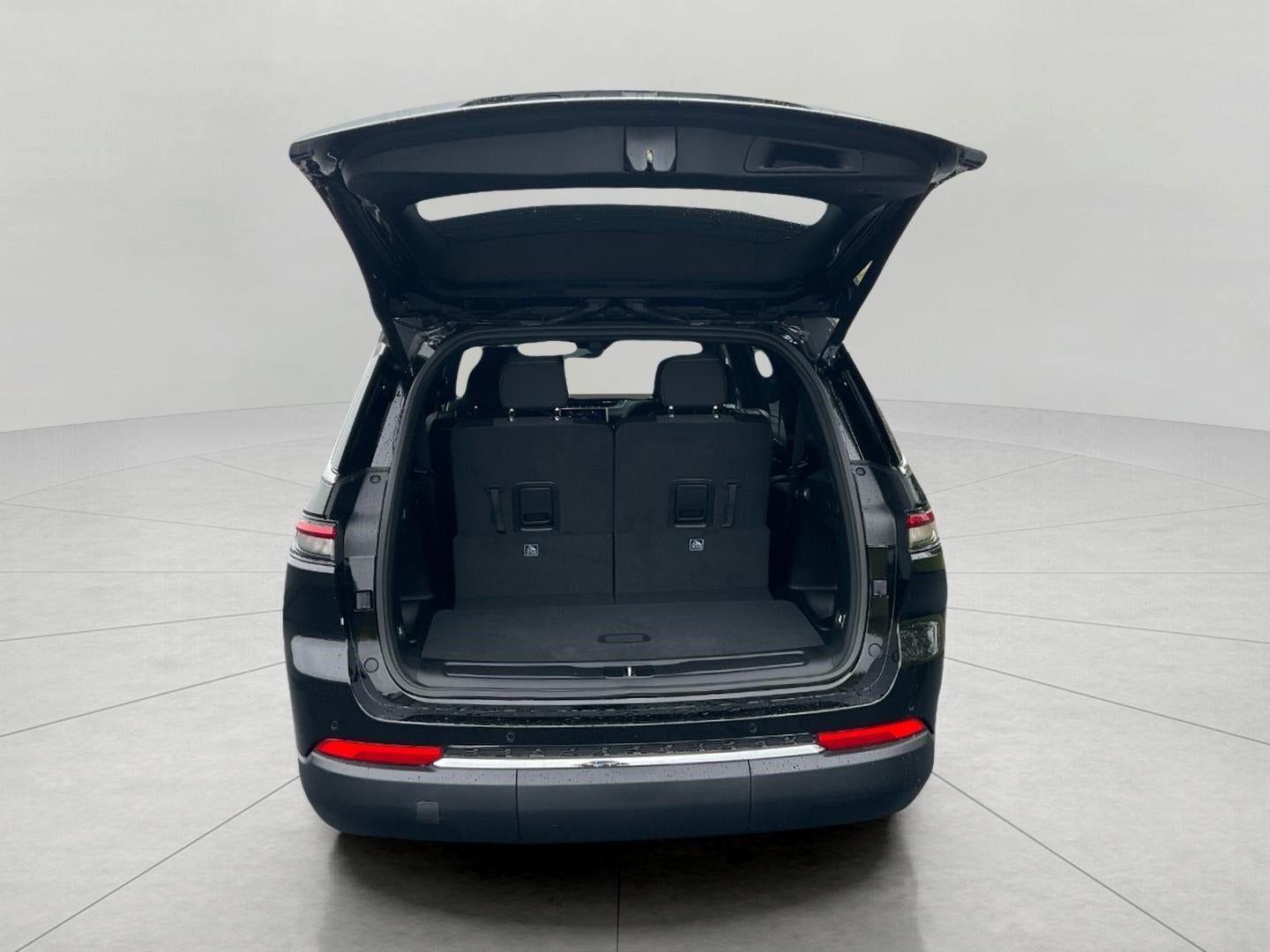 2025 Jeep Grand Cherokee GRAND CHEROKEE L LAREDO X 4X4