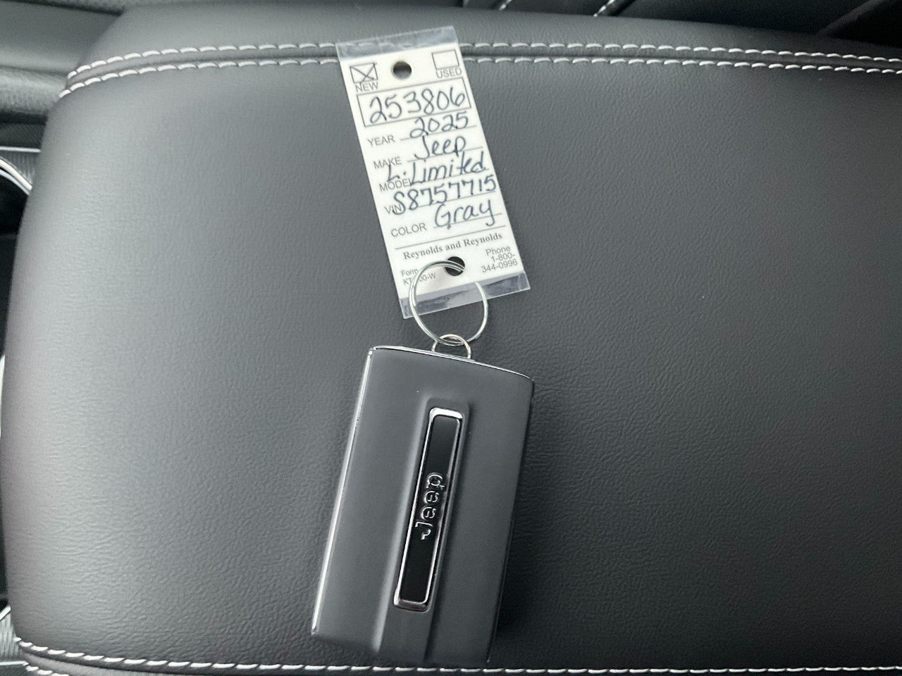 2025 Jeep Grand Cherokee GRAND CHEROKEE L LIMITED 4X4