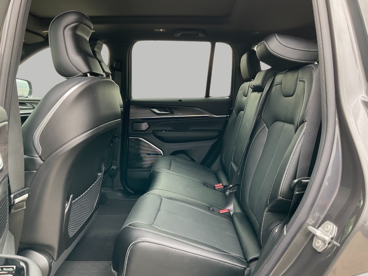 2024 Jeep Grand Cherokee 4xe Overland 4x4