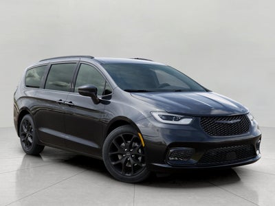 2026 Chrysler Pacifica Select FWD