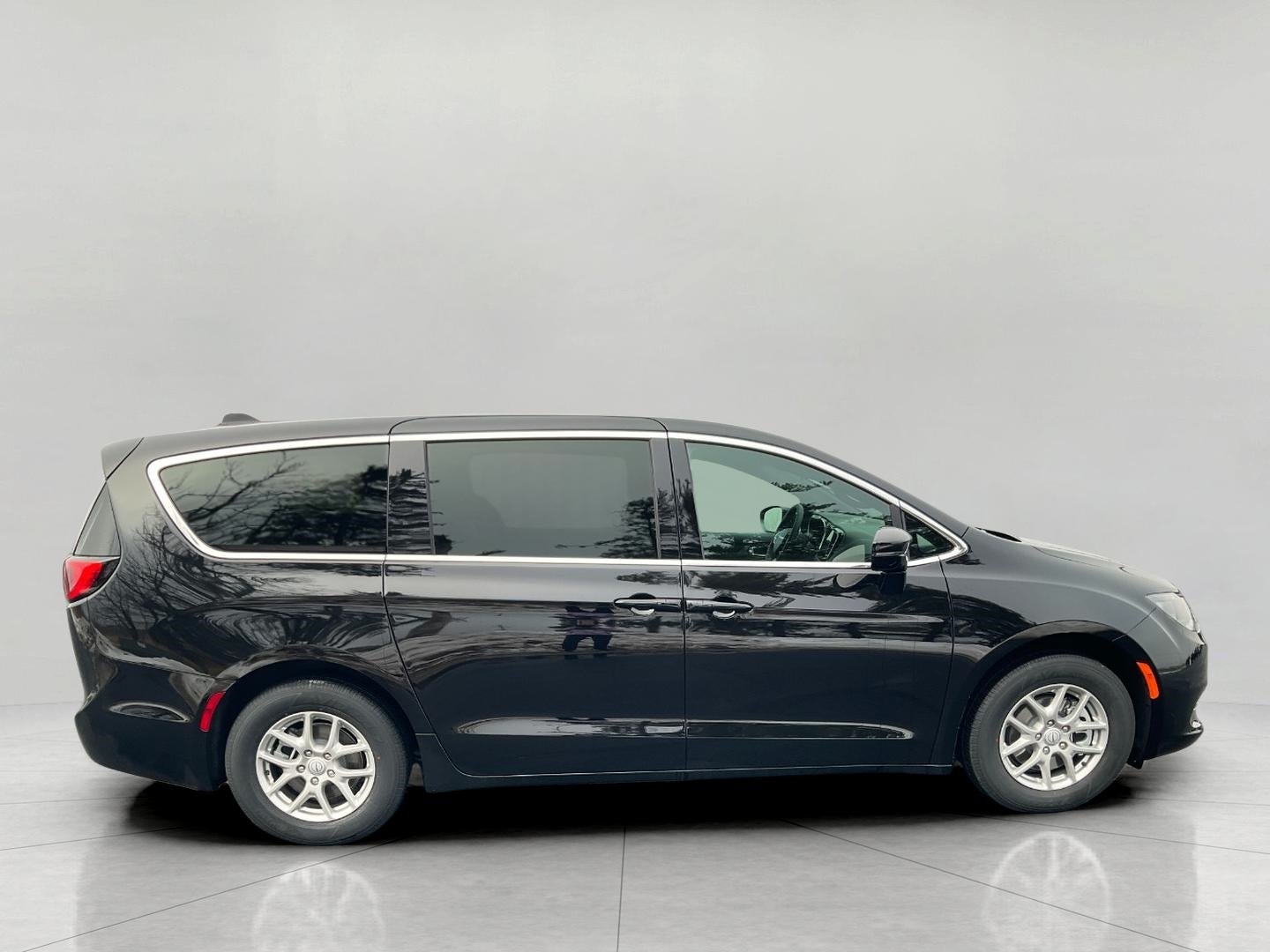 2026 Chrysler Voyager VOYAGER LX