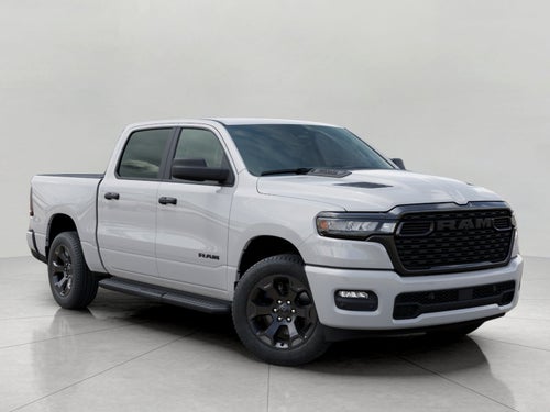 2026 RAM 1500 Express 4x4 Crew Cab 5'7 Box