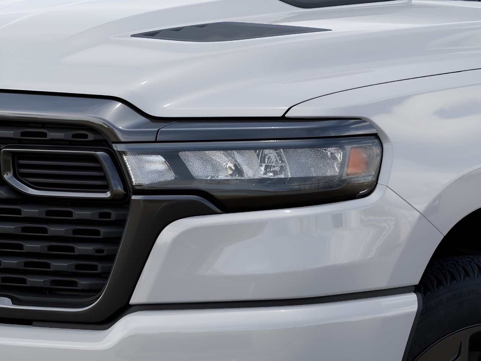 2026 RAM 1500 Express 4x4 Crew Cab 5'7 Box