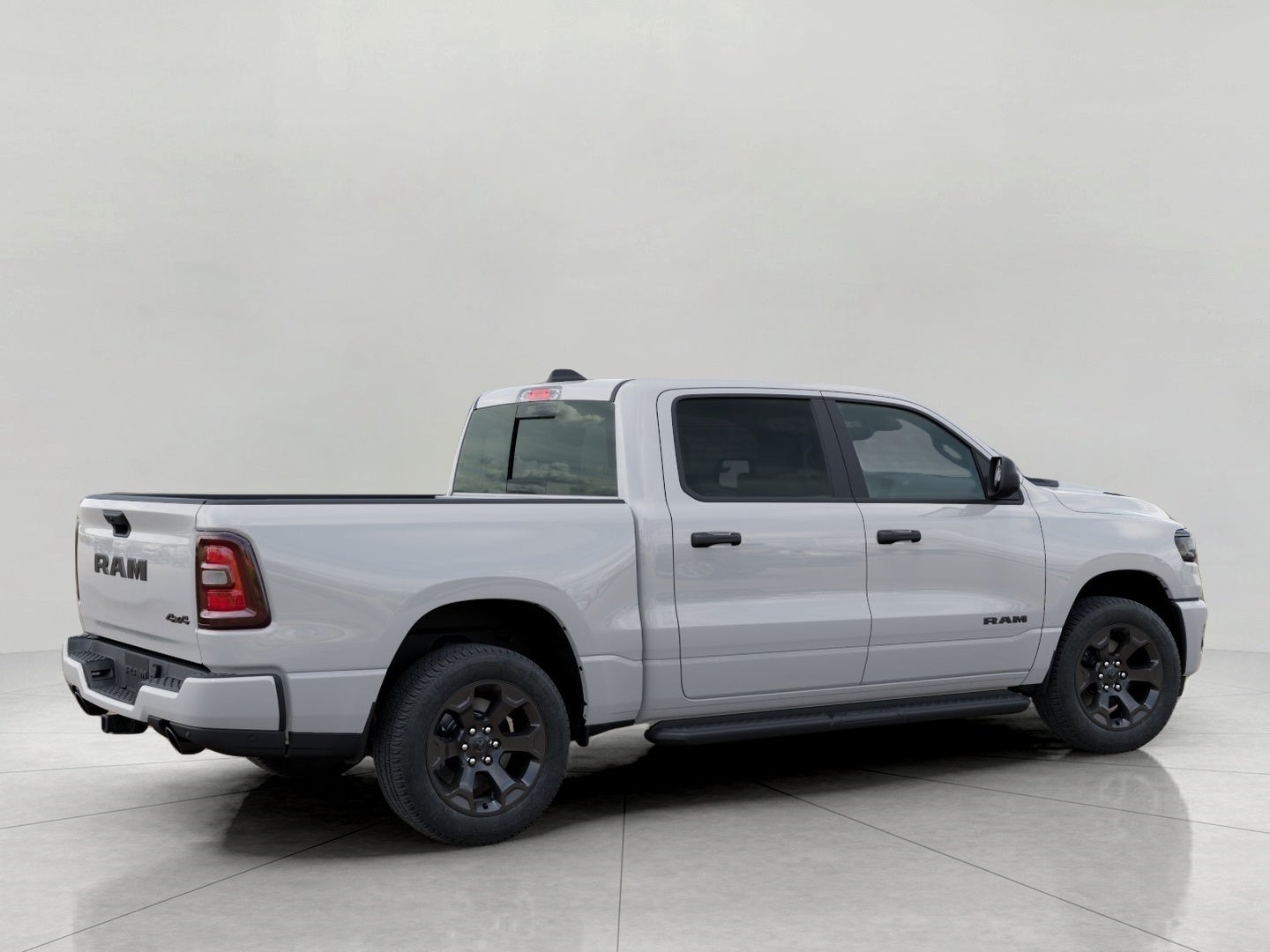 2026 RAM 1500 Express 4x4 Crew Cab 5'7 Box