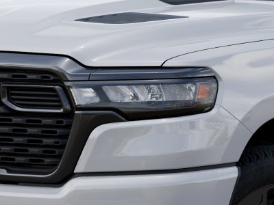 2026 RAM 1500 Express 4x4 Crew Cab 5'7 Box