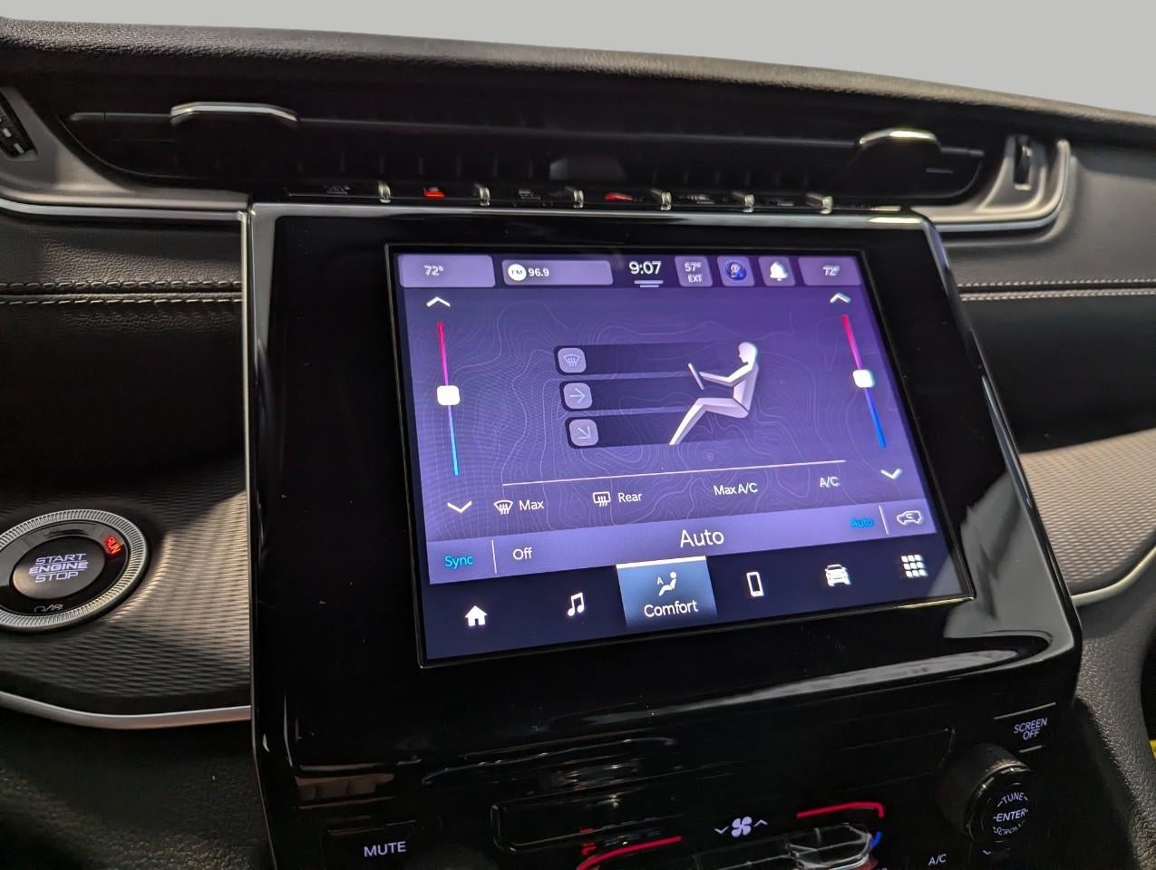 2025 Jeep Grand Cherokee GRAND CHEROKEE LAREDO X 4X4