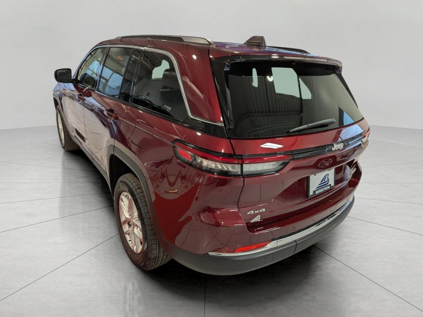 2026 Jeep Grand Cherokee GRAND CHEROKEE LAREDO 4X4
