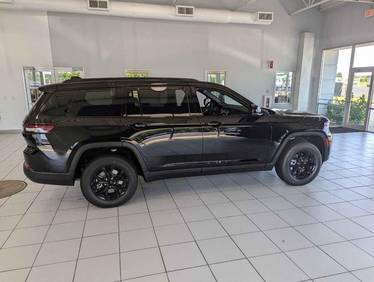 2025 Jeep Grand Cherokee GRAND CHEROKEE L ALTITUDE X 4X4