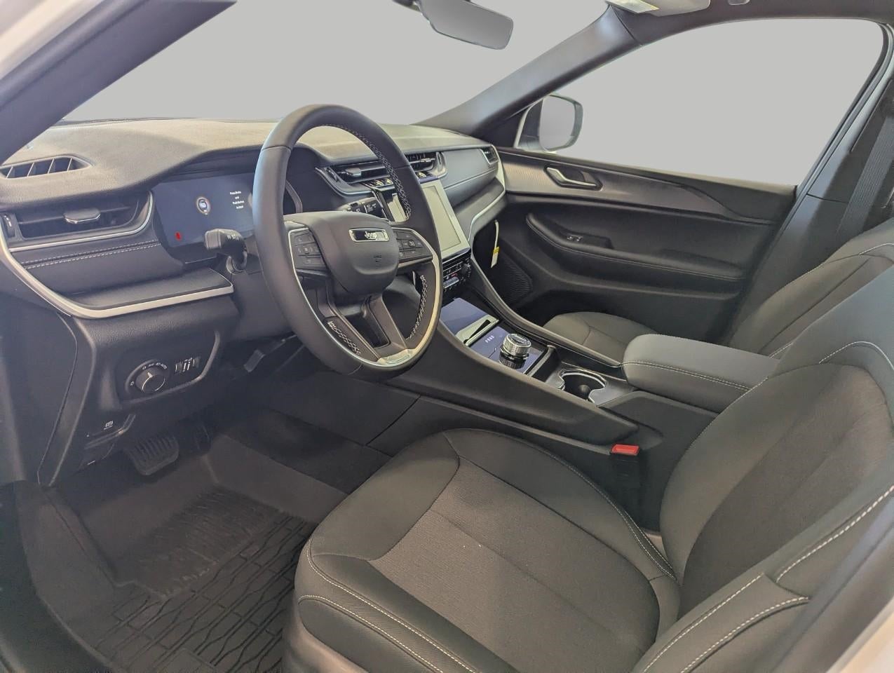 2026 Jeep Grand Cherokee GRAND CHEROKEE L LAREDO X 4X4