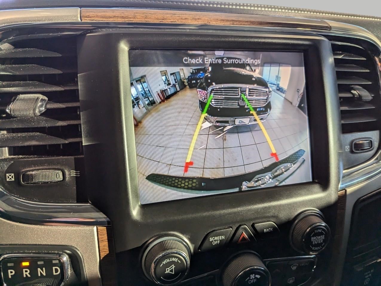 2017 RAM 1500 Laramie Crew Cab 4x4 5'7' Box