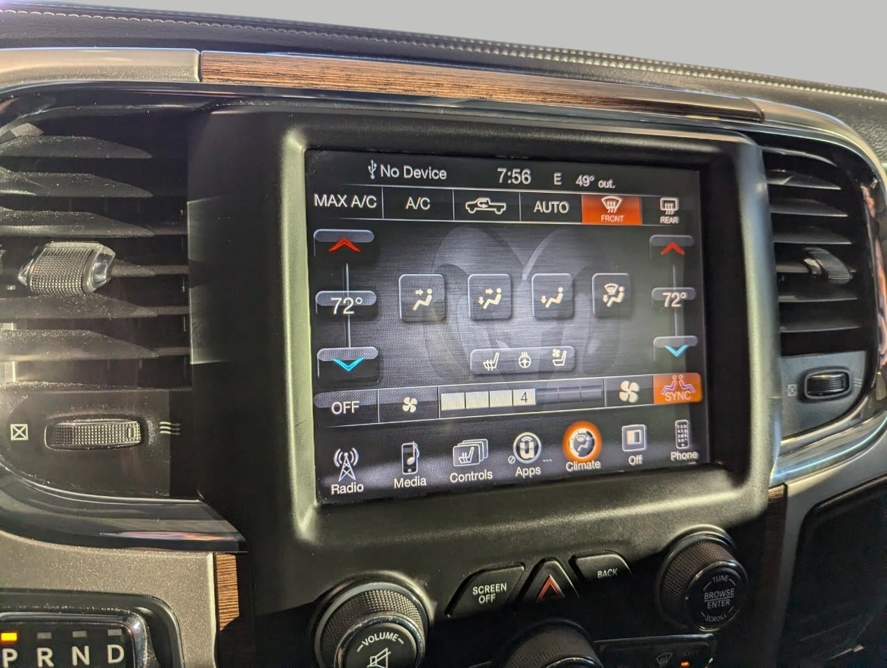 2017 RAM 1500 Laramie Crew Cab 4x4 5'7' Box