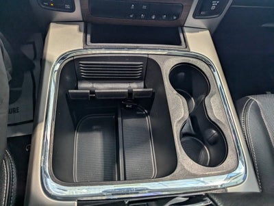 2017 RAM 1500 Laramie Crew Cab 4x4 5'7' Box