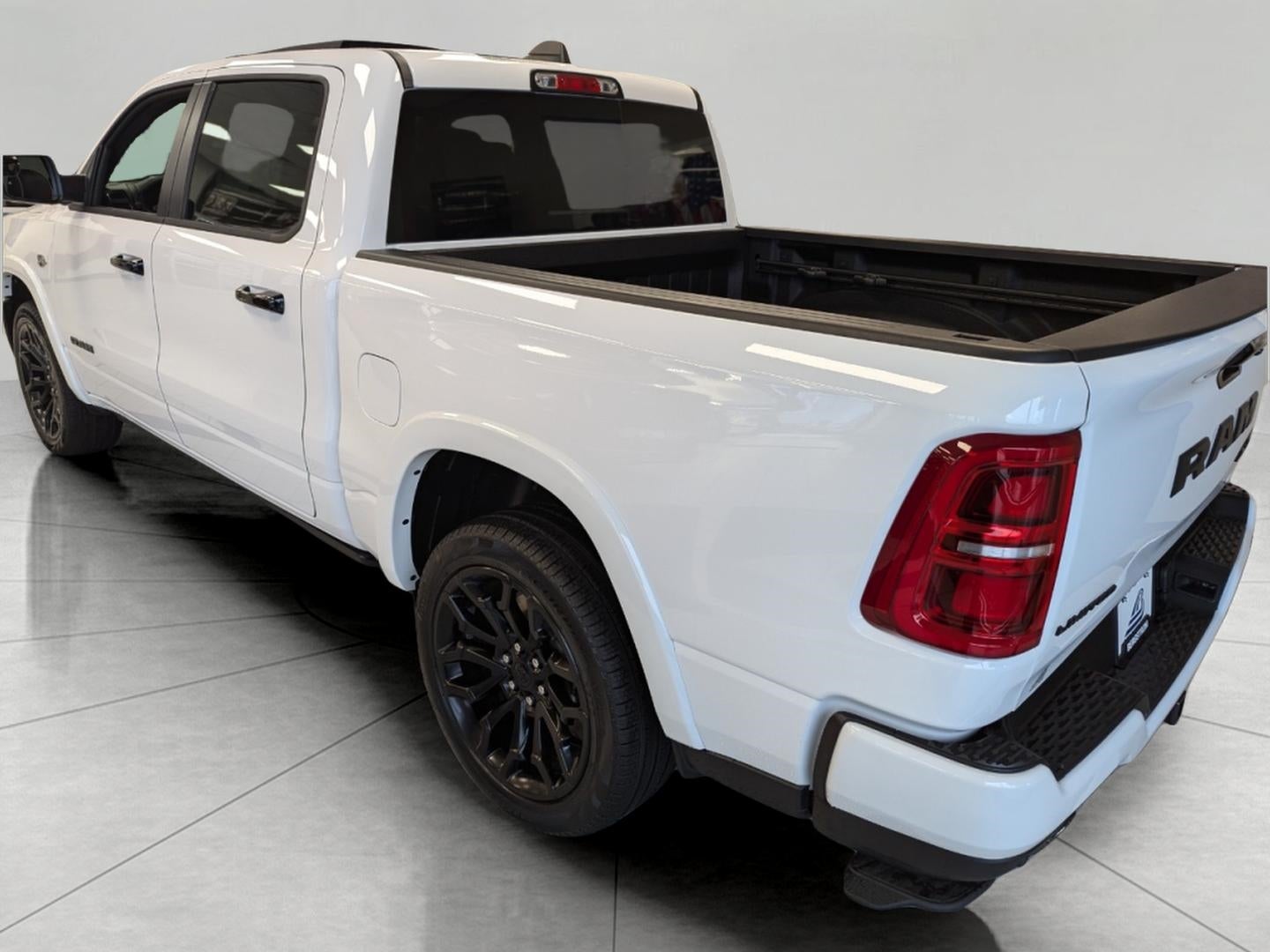 2026 RAM Ram 1500 RAM 1500 LIMITED CREW CAB 4X4 5'7' BOX