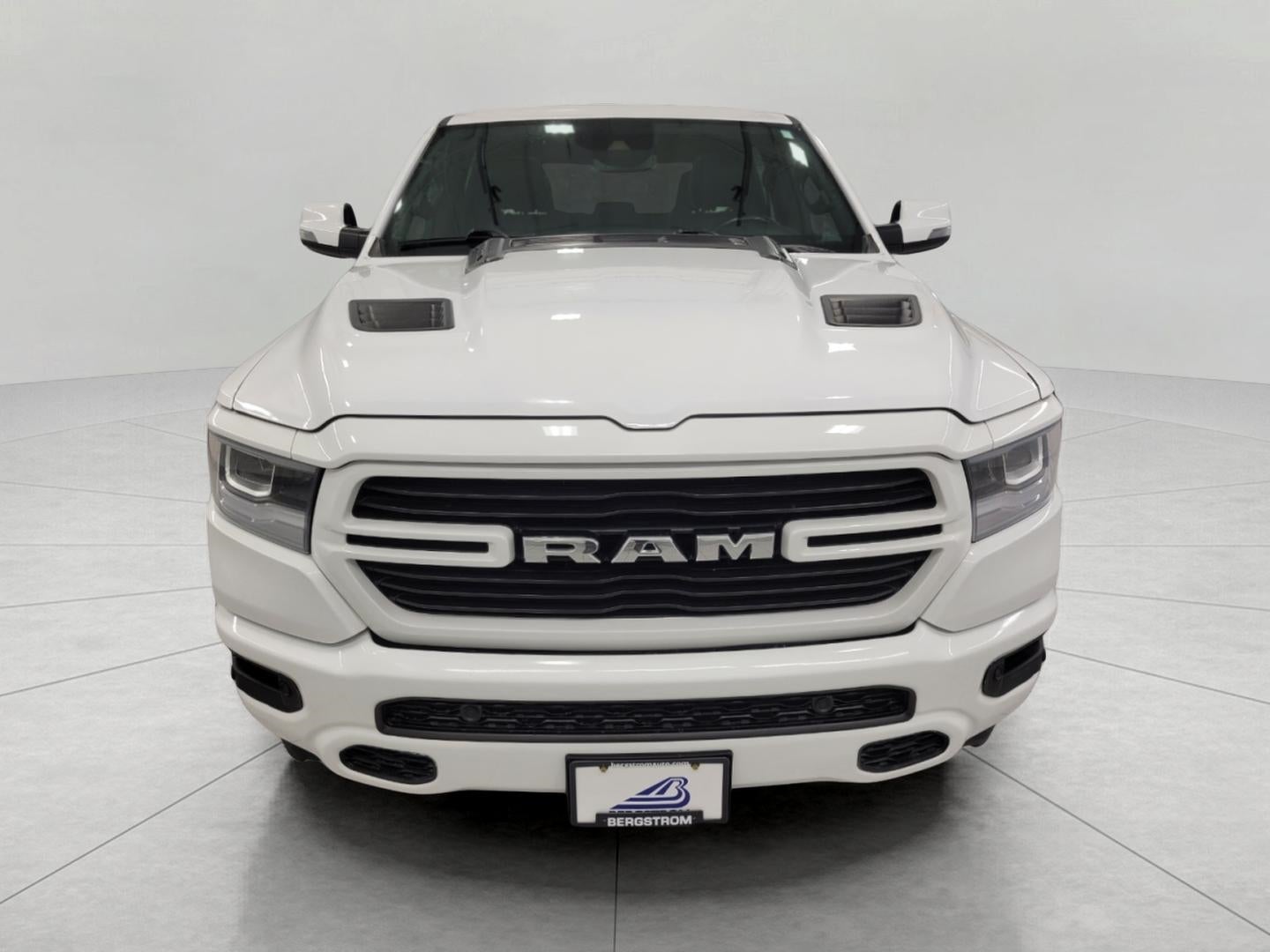 2023 RAM 1500 Laramie Crew Cab 4x4 5'7' Box