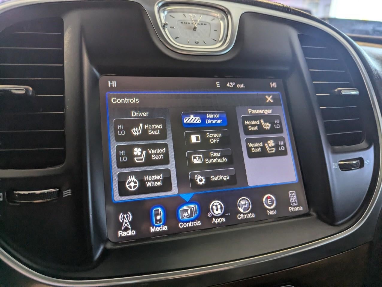 2015 Chrysler 300C Platinum