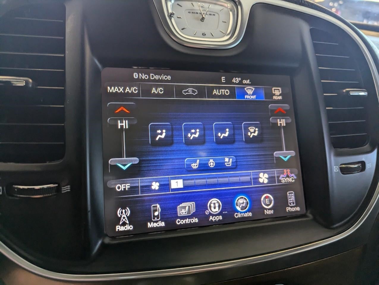 2015 Chrysler 300C Platinum