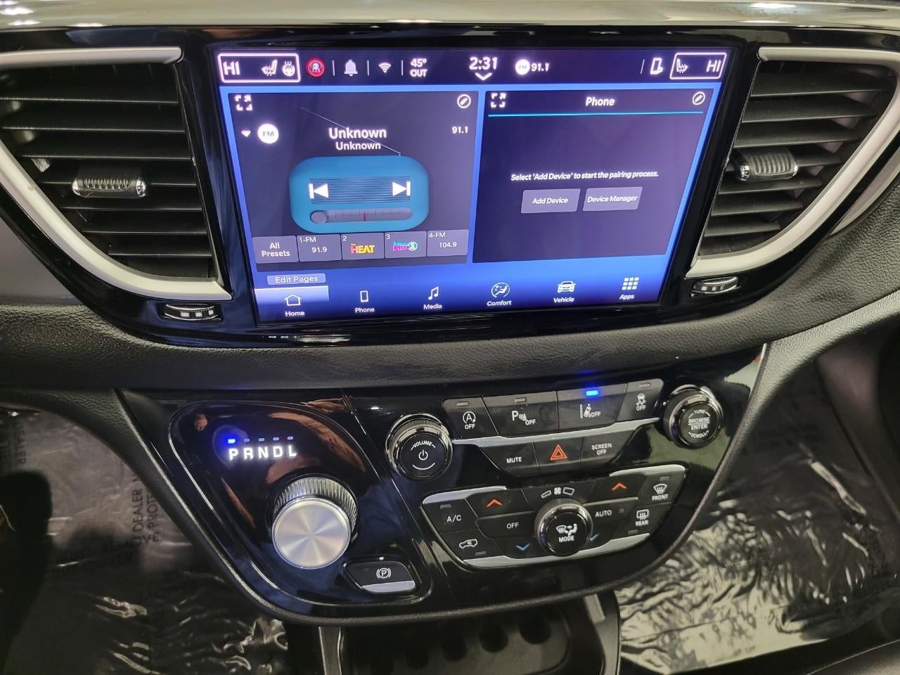 2025 Chrysler Pacifica Select