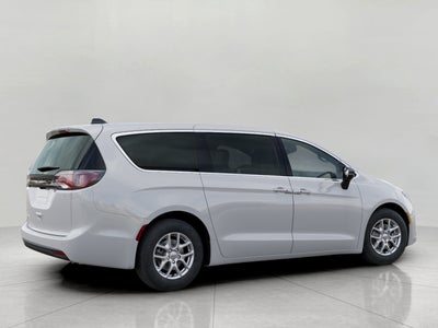 2026 Chrysler Voyager LX FWD