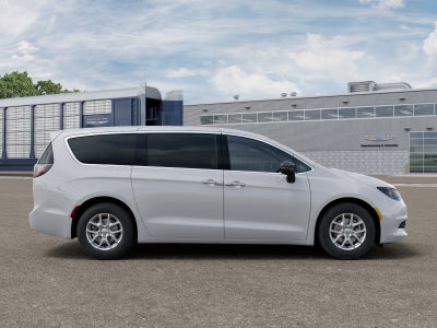 2026 Chrysler Voyager LX FWD
