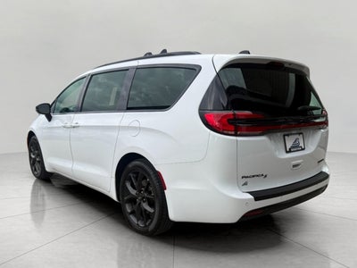 2025 Chrysler Pacifica Limited FWD