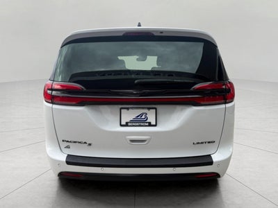 2025 Chrysler Pacifica Limited FWD