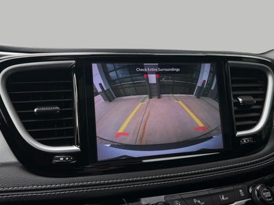 2025 Chrysler Pacifica Limited FWD