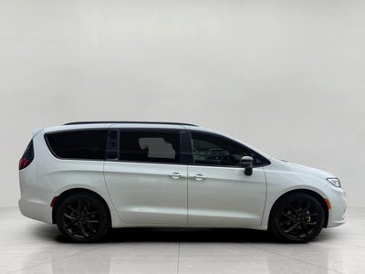 2025 Chrysler Pacifica Limited FWD