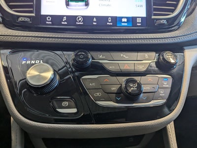 2023 Chrysler Pacifica Hybrid Limited