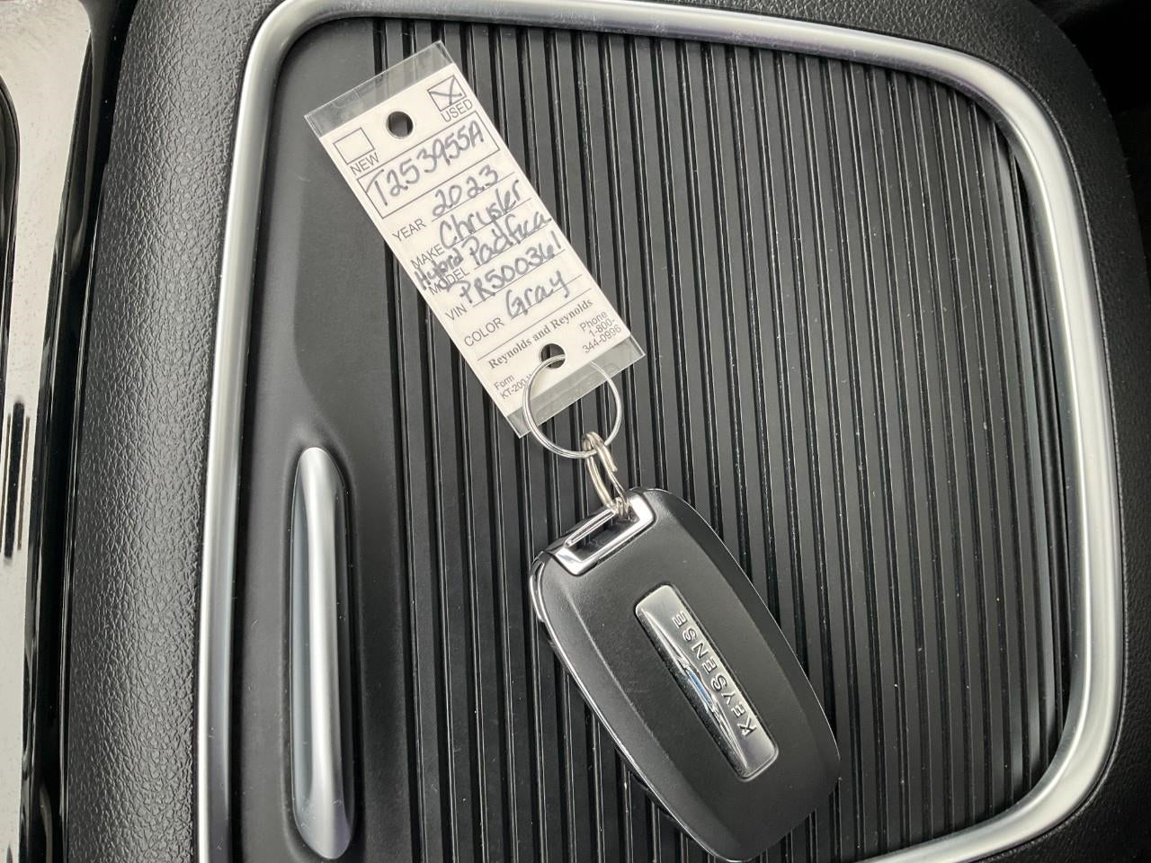 2023 Chrysler Pacifica Hybrid Limited