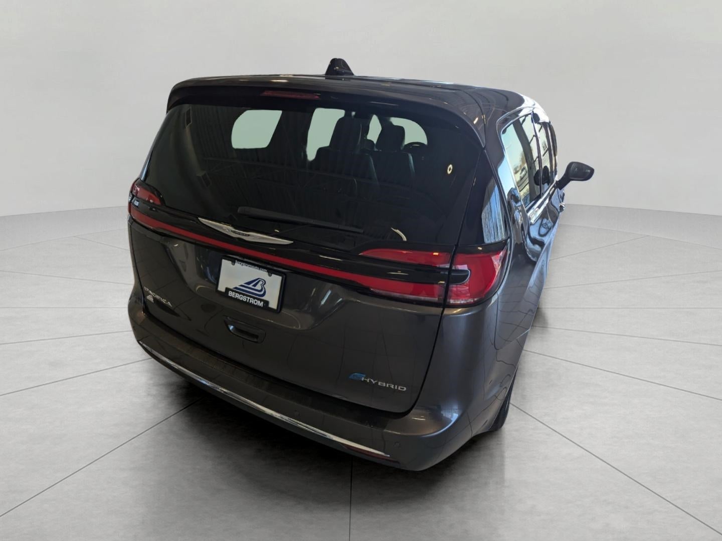 2023 Chrysler Pacifica Hybrid Limited