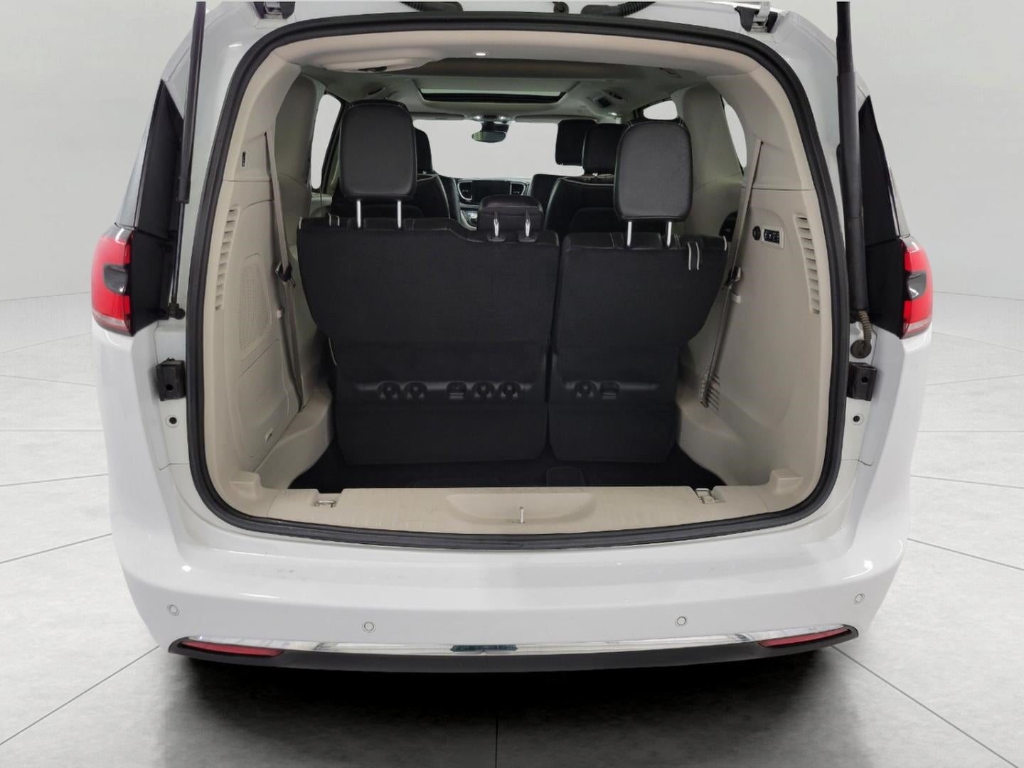 2022 Chrysler Pacifica Limited AWD