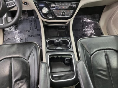 2022 Chrysler Pacifica Limited AWD