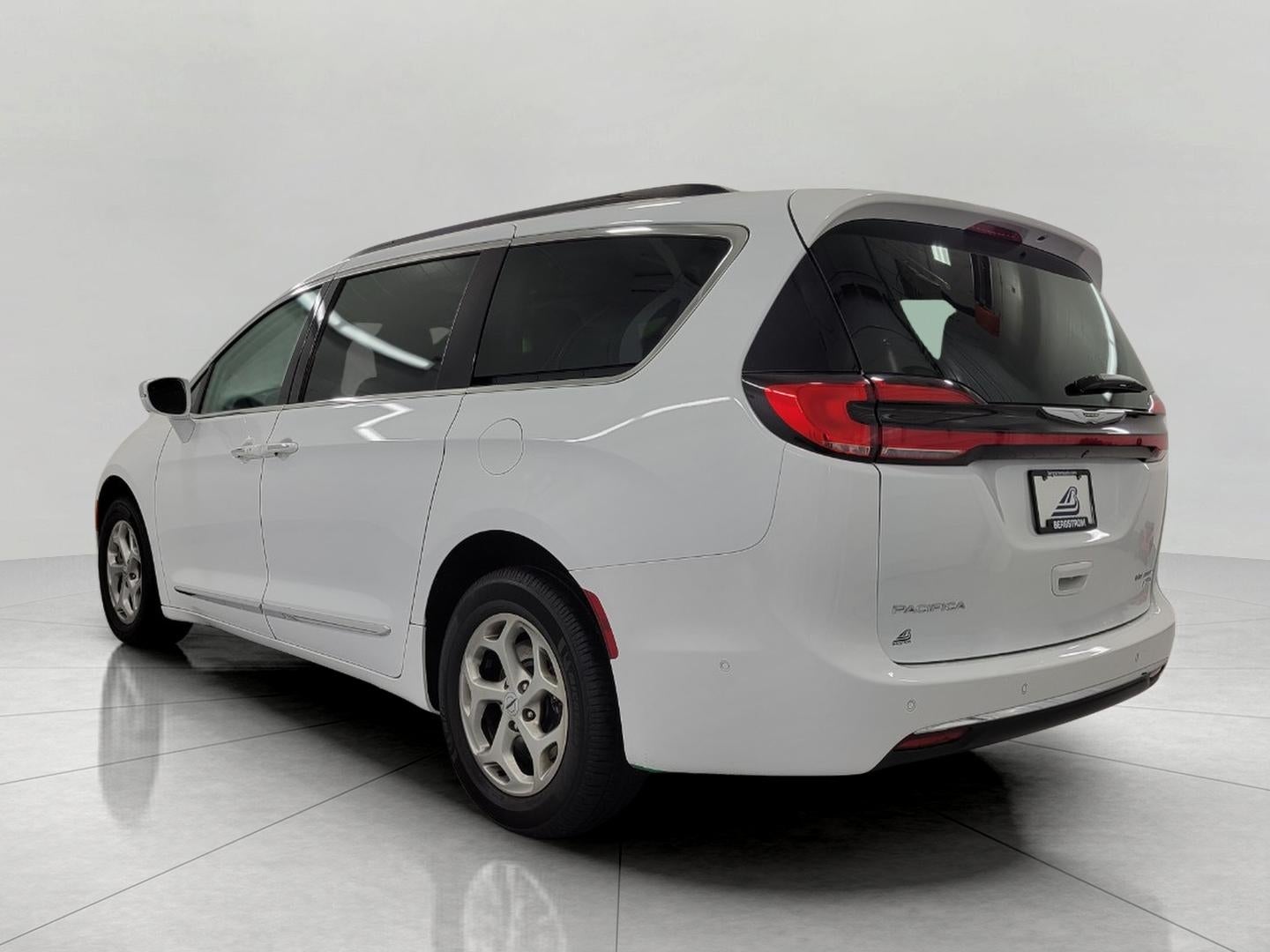 2022 Chrysler Pacifica Limited AWD