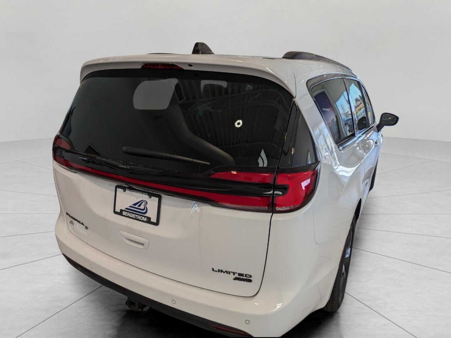 2026 Chrysler Pacifica PACIFICA LIMITED AWD