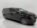 2027 Chrysler Pacifica PACIFICA LIMITED AWD