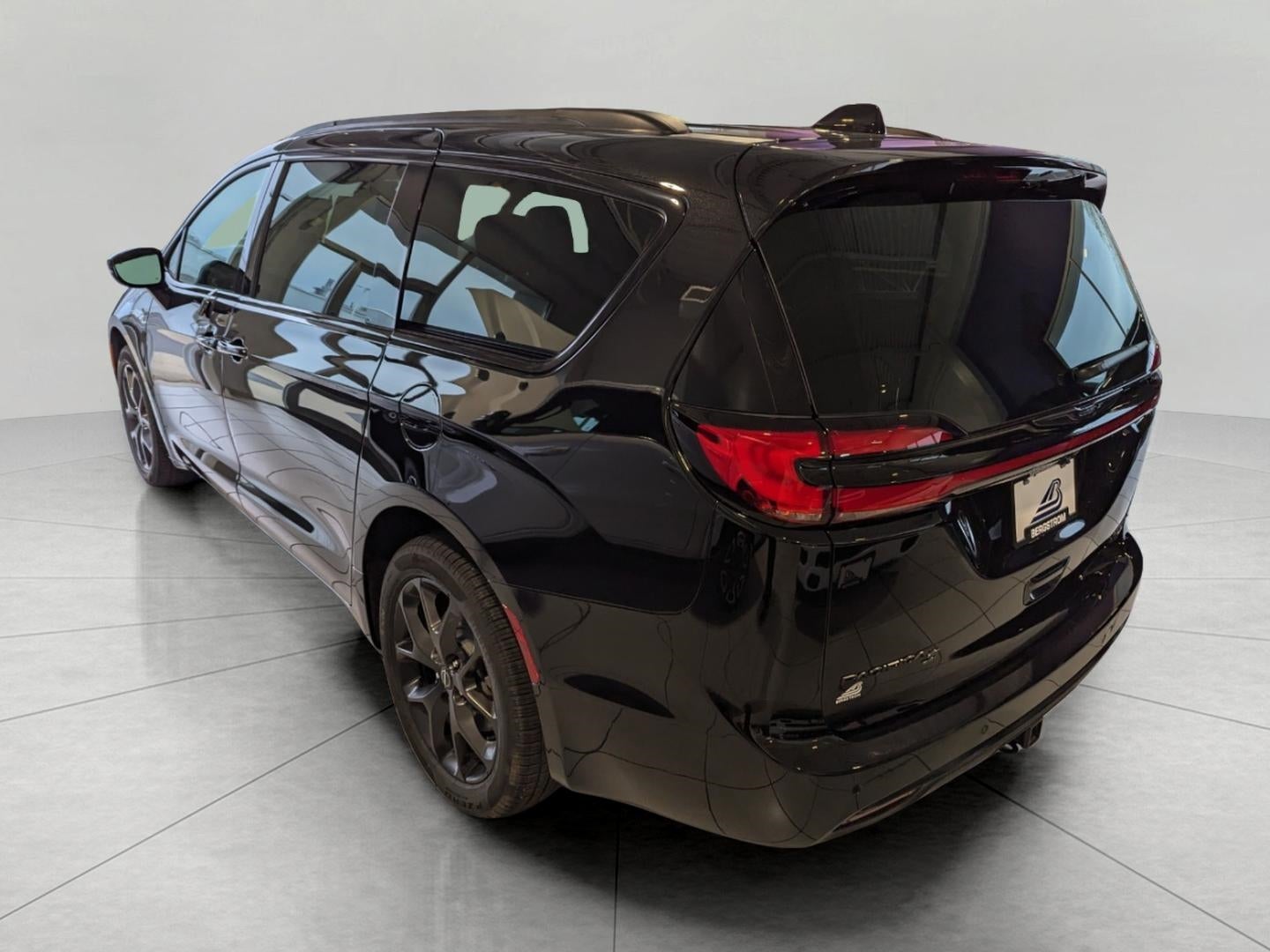 2026 Chrysler Pacifica PACIFICA LIMITED AWD