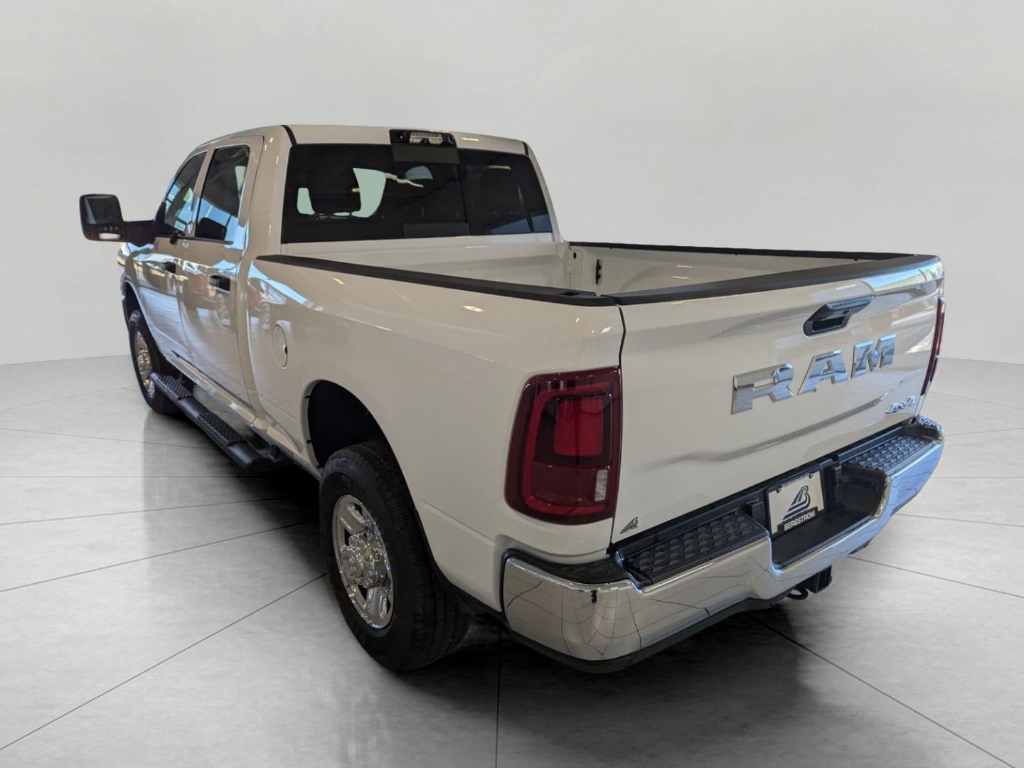 2026 RAM Ram 3500 RAM 3500 TRADESMAN CREW CAB 4X4 6'4' BOX
