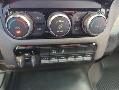 2022 RAM 2500 Tradesman Regular Cab 4x4 8' Box