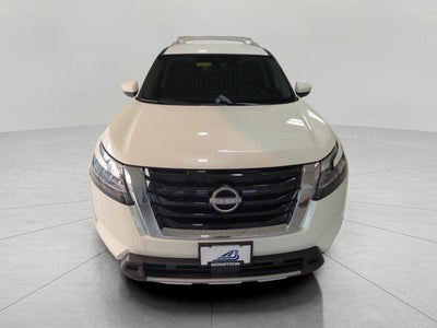 2023 Nissan Pathfinder SL 4WD