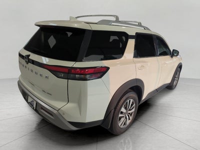 2023 Nissan Pathfinder SL 4WD