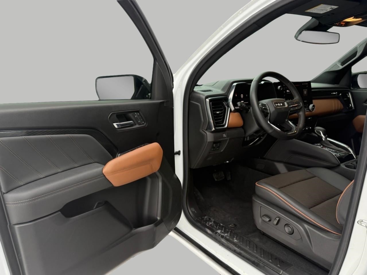 2023 GMC Canyon 4WD AT4