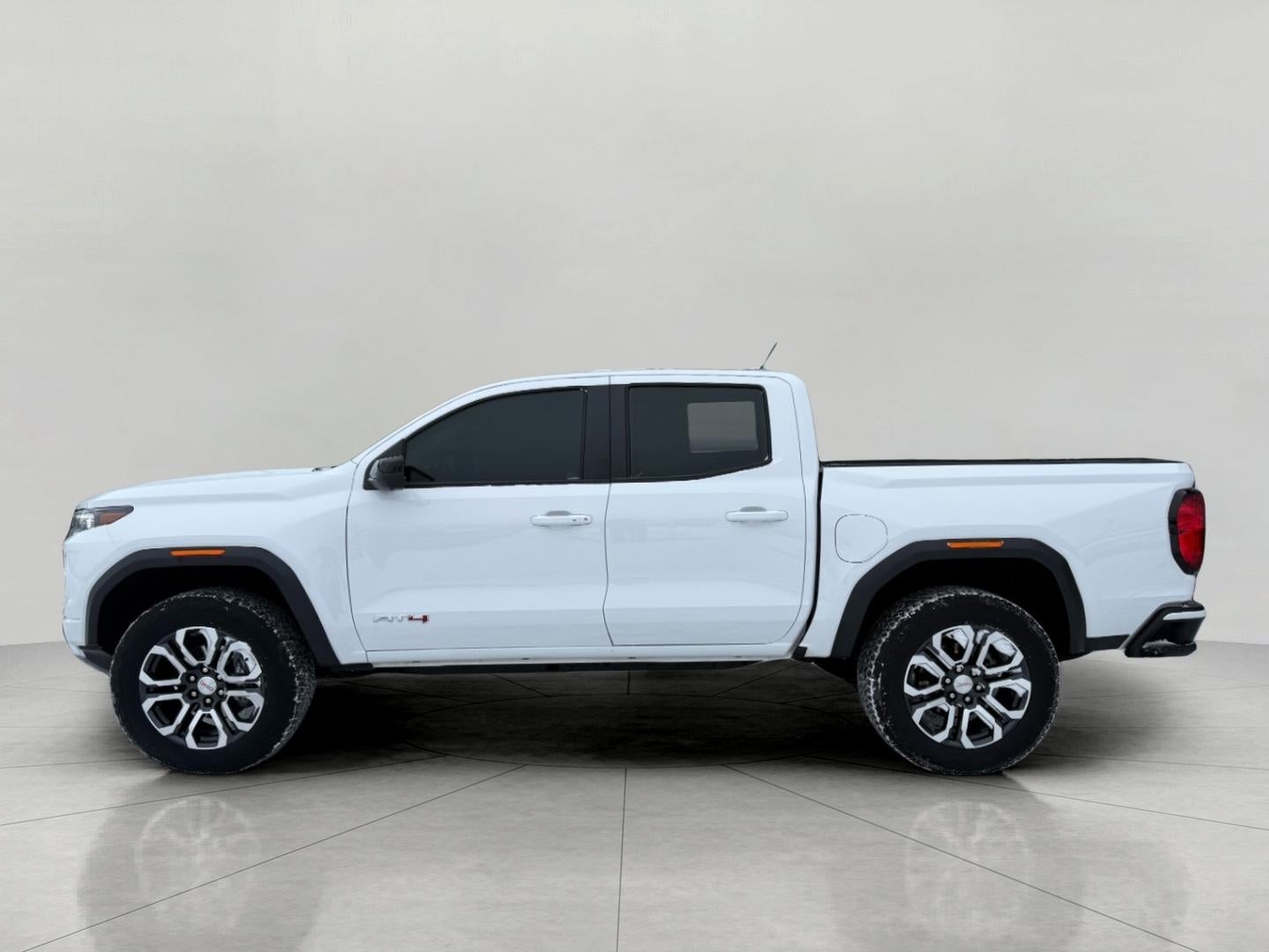 2023 GMC Canyon 4WD AT4