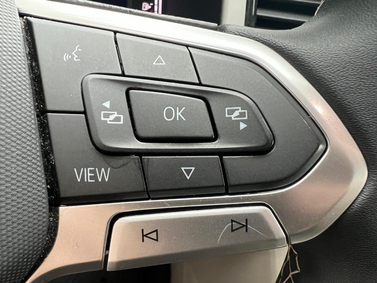 2022 Volkswagen Atlas 2.0T SE w/Technology 4MOTION